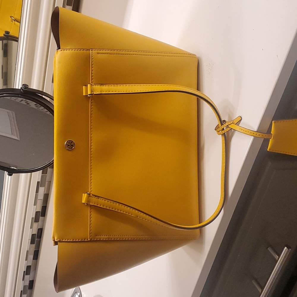 Great condition Tori Burch purse